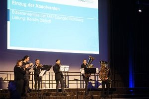 Bläser-Ensemble der FAU unter der Leitung von Kirstin Dikhof (Bild: Rainer Windhorst)